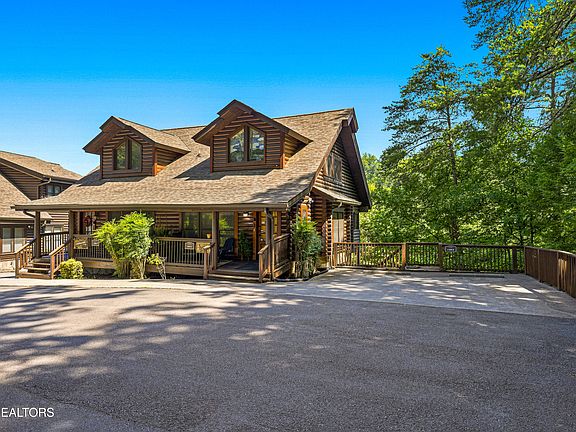 2nd image of 757 Golf View Blvd
