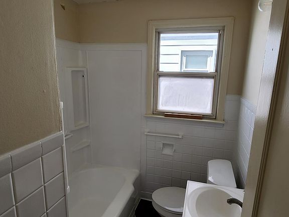 4th image of 28835 Krauter St