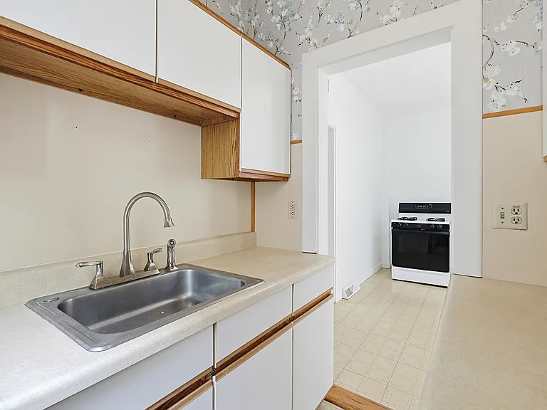 30 Stone Ave #30 — Photo 16