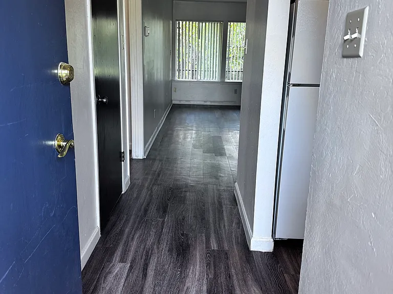 Alvarado Parkside — Photo 4