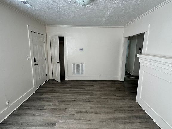 5th image of 1220 S Lafayette St