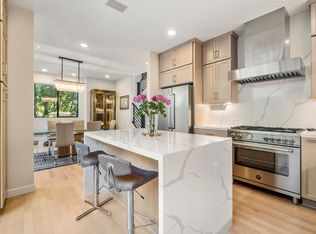 6681 Charing Cross Rd, Oakland, CA 94618