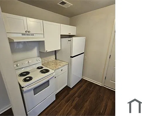 3 bed, 1000 sqft, $1,300 — Photo 3