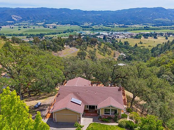 2nd image of 1321 Oak Knoll Drive