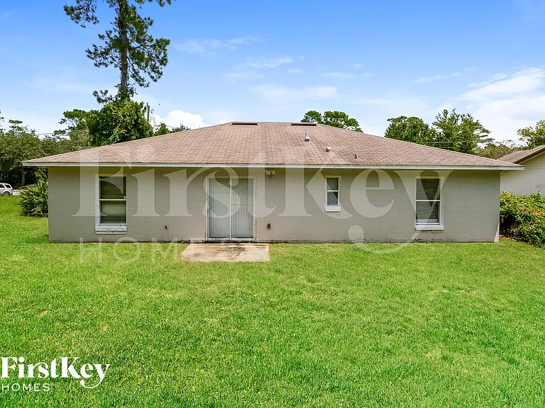 2657 Bentley Dr — Photo 15