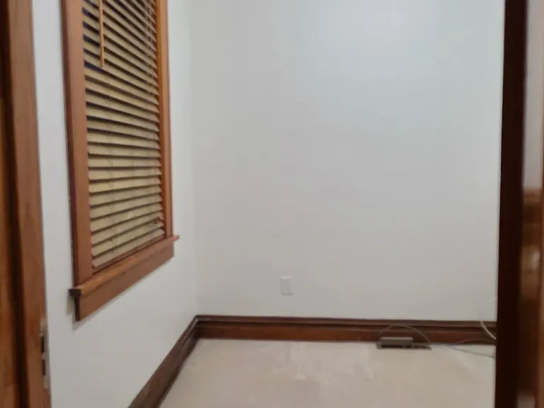 5019 Homerlee Ave — Photo 4