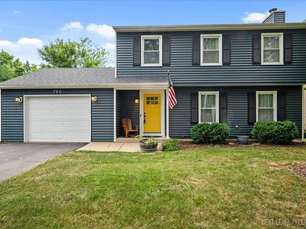 740 Lexington Ave, St Charles, IL 60174