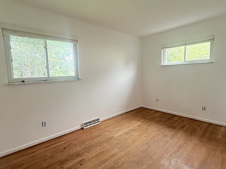 10865 Lemarie Dr — Photo 12