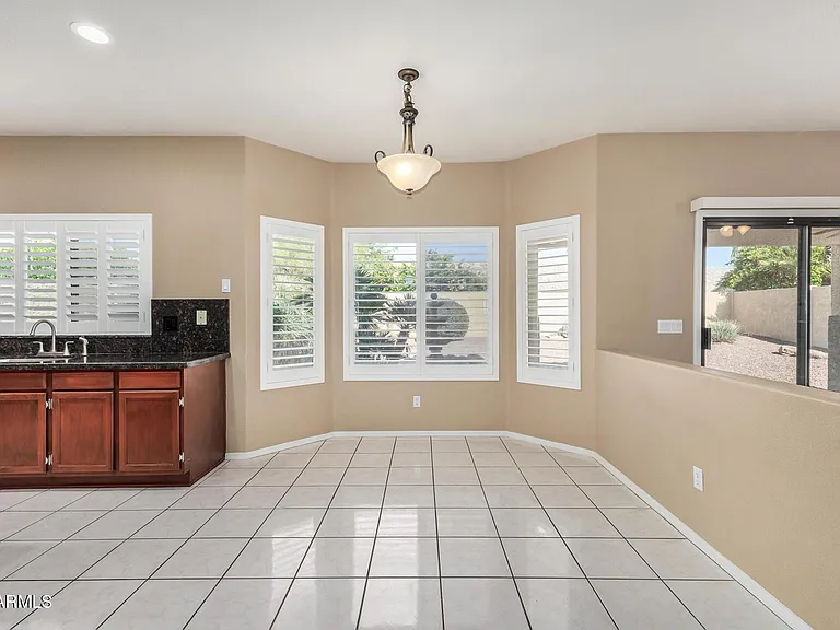 4334 E Anderson Dr — Photo 15