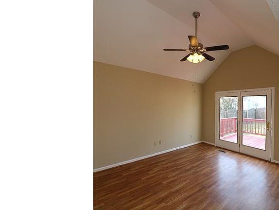 4th image of 206 W Reamer Ave