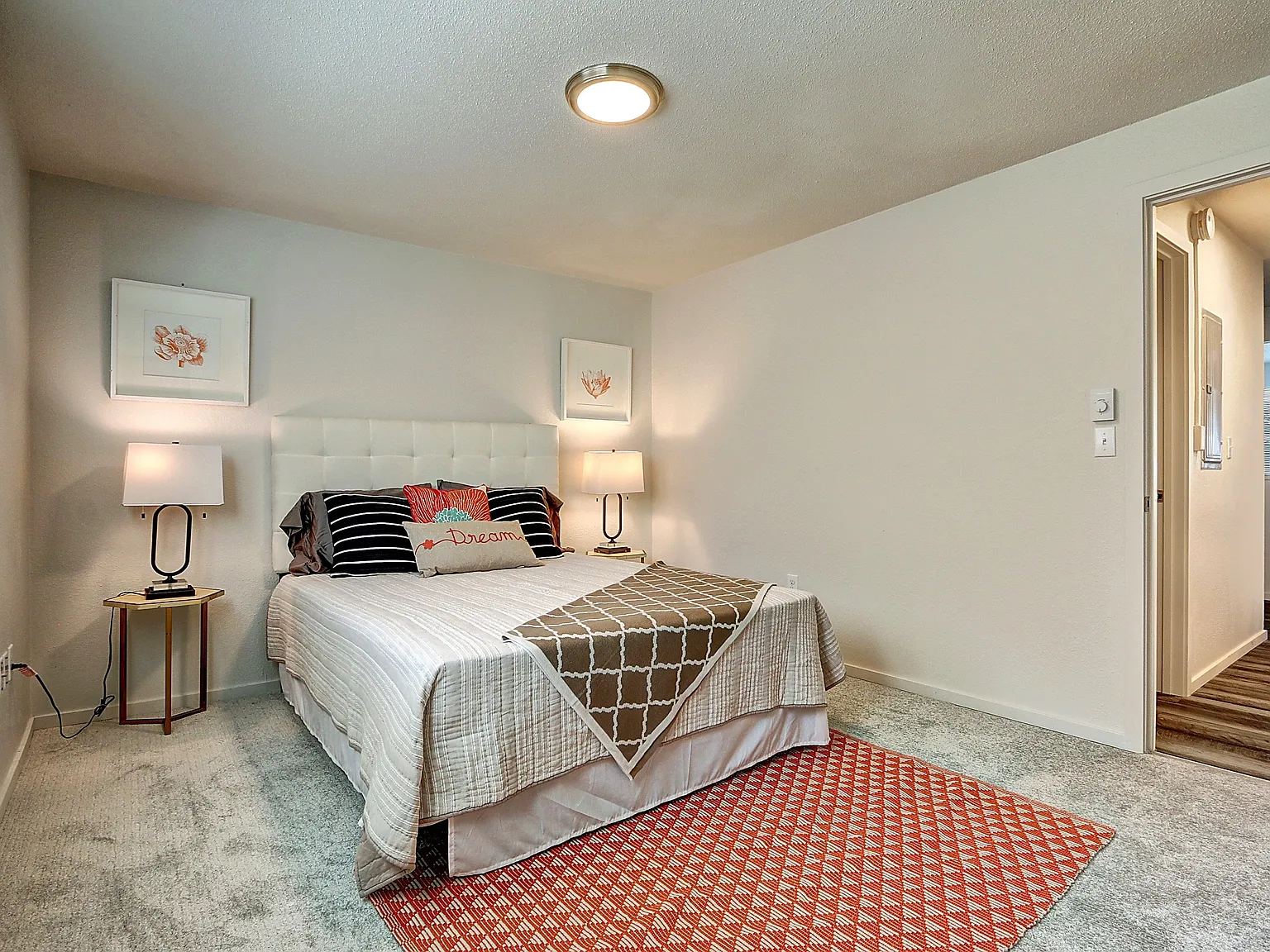 Bridgeview Flats — Photo 4