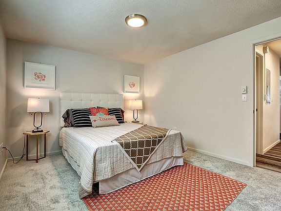 4th image of 3302 Pacific Ave APT 21