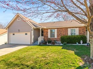 213 SE Ridgeview Dr, Lees Summit, MO 64063