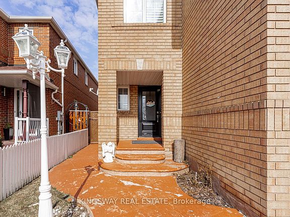 3rd image of 891 Stonebridge Ave