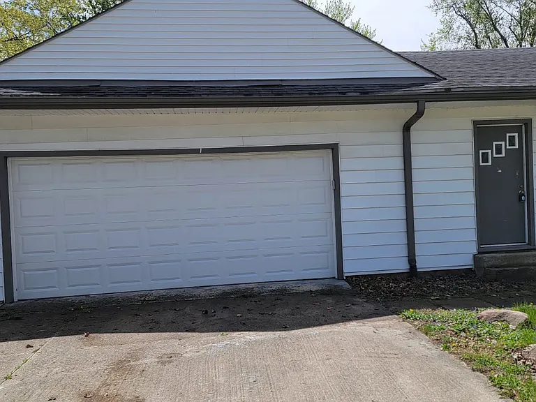 416 W Wenger Rd — Photo 38