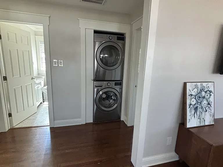 2910 Almond St — Photo 5