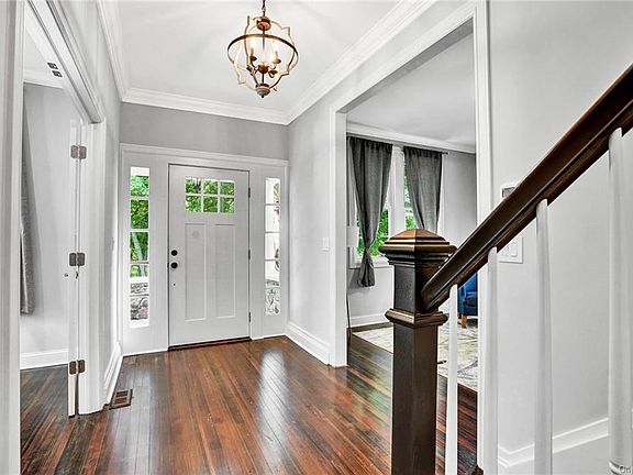 4th image of 2977 Meadowcrest Ct