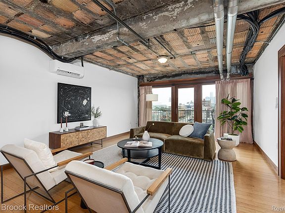 2nd image of 2915 John R St APT 509