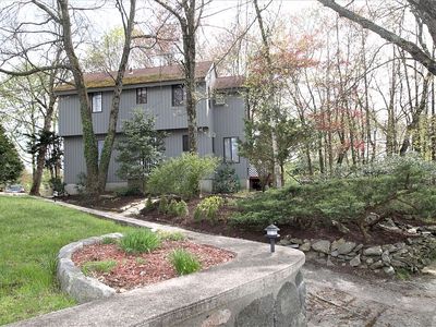75 Senior Pl, Fairfield, CT, 06825