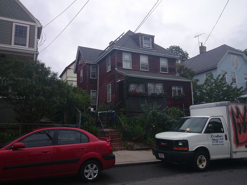 2nd image of 14 Gay Head St