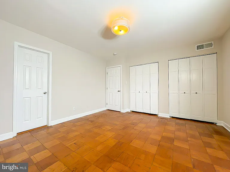 6 Monroe St #301 — Photo 10