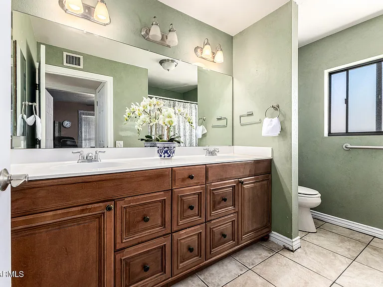 11051 N 44th Ct — Photo 18