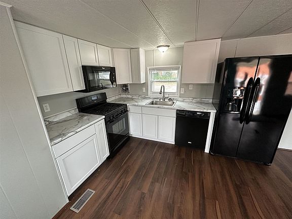 4th image of 10211 W Greenfield Ave Lot 33