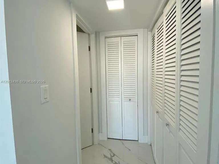 6039 Collins Ave #1033 — Photo 13