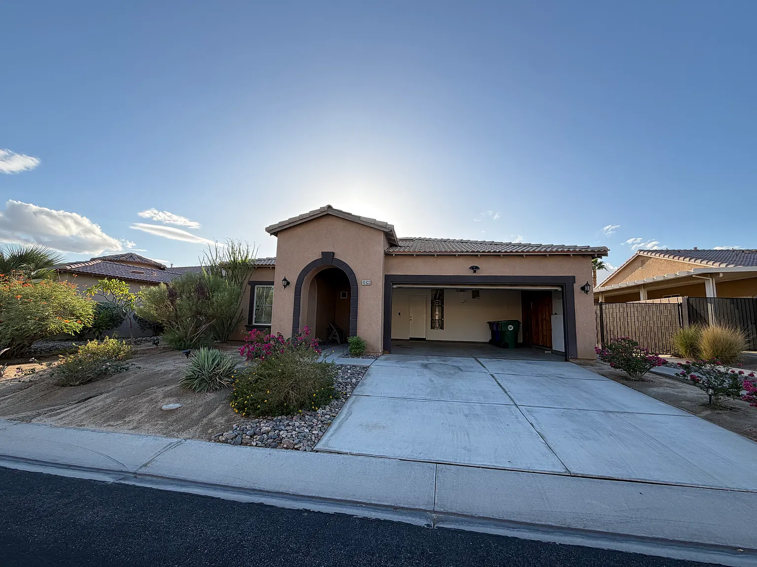 3 bed, 1379 sqft, $2,800 — Photo 2