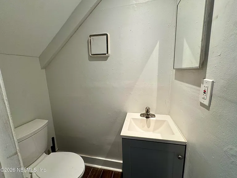 707 Rainer Rd #4 — Photo 3
