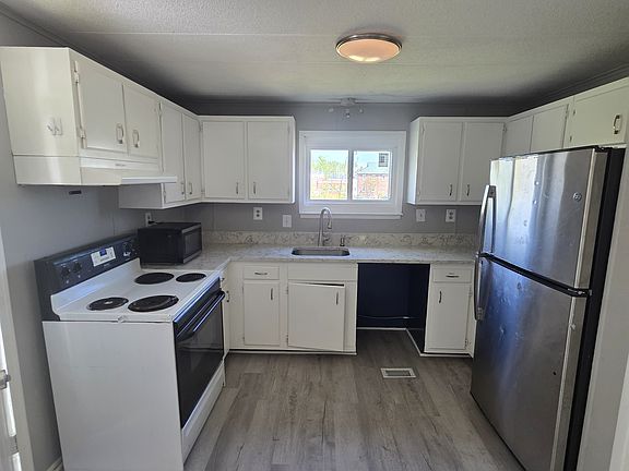 5th image of 2082 Richmond Hwy