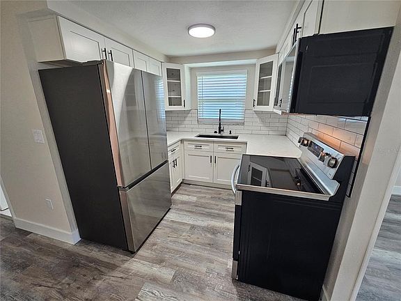 2nd image of 4843 Camphor Ave