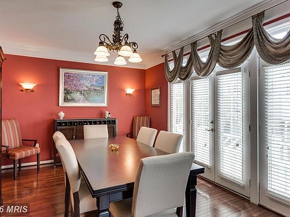 5th image of 6872 Rolling Creek Way