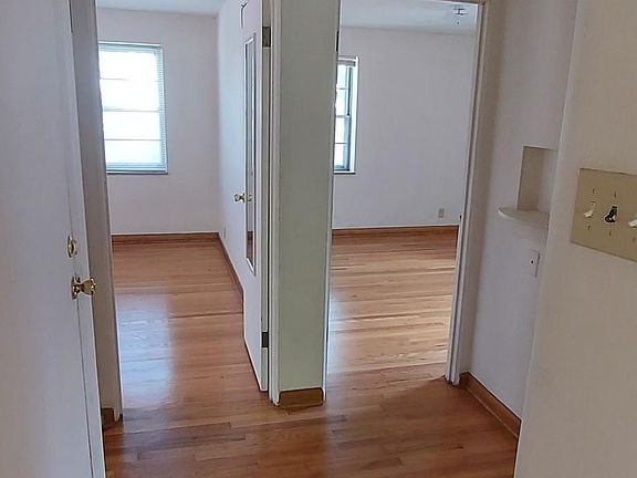 5th image of 7349 Amherst Ave