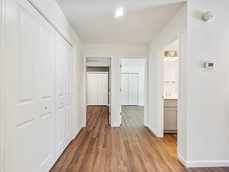 8079 Beachwood Dr — Photo 13