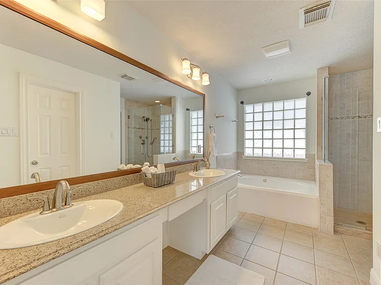 1322 Cohn St — Photo 25
