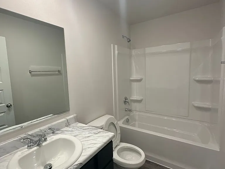 8009 E Oakland St — Photo 8