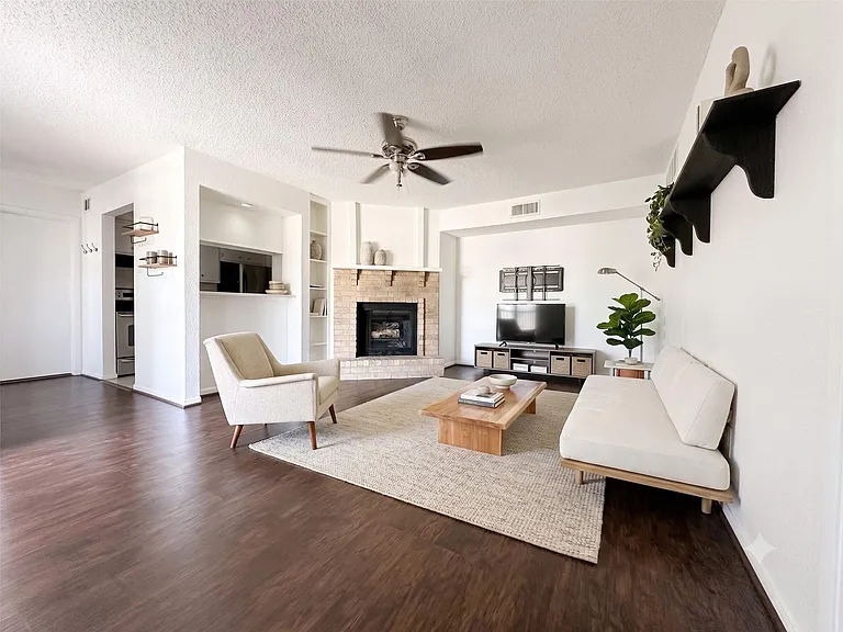 1500 Bay Area Blvd #440 — Photo 2