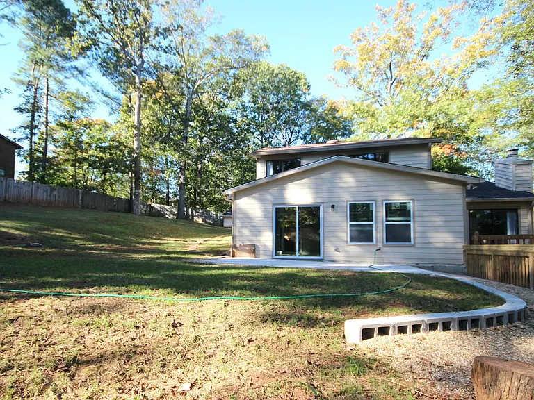 803 Bayliss Dr — Photo 6
