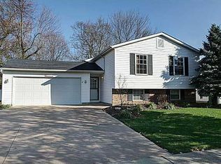 8204 Longhorn Rd, Powell, OH 43065