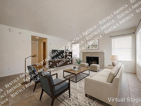 5th image of 2361 W Myrtle Dr