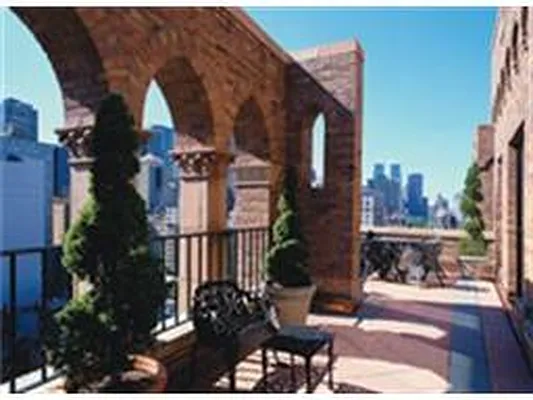 Rented by Douglas Elliman | media 25