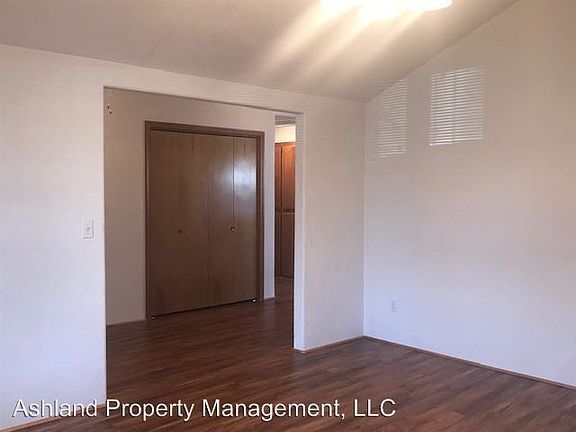 4th image of 2158 Milford Dr