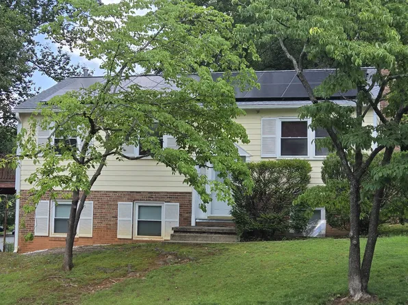 1431 Forest Ridge Rd, Charlottesville, VA 22903