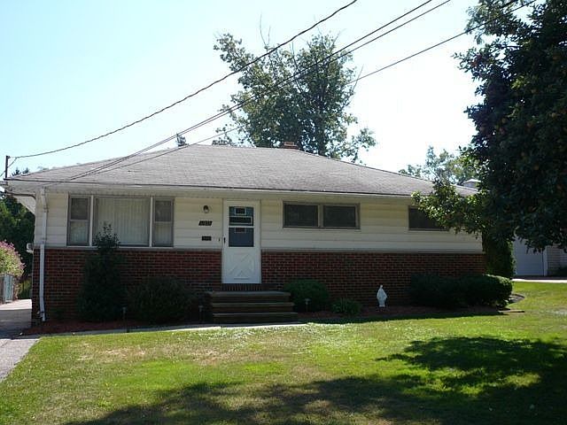 1st image of 4931 Parkway Dr