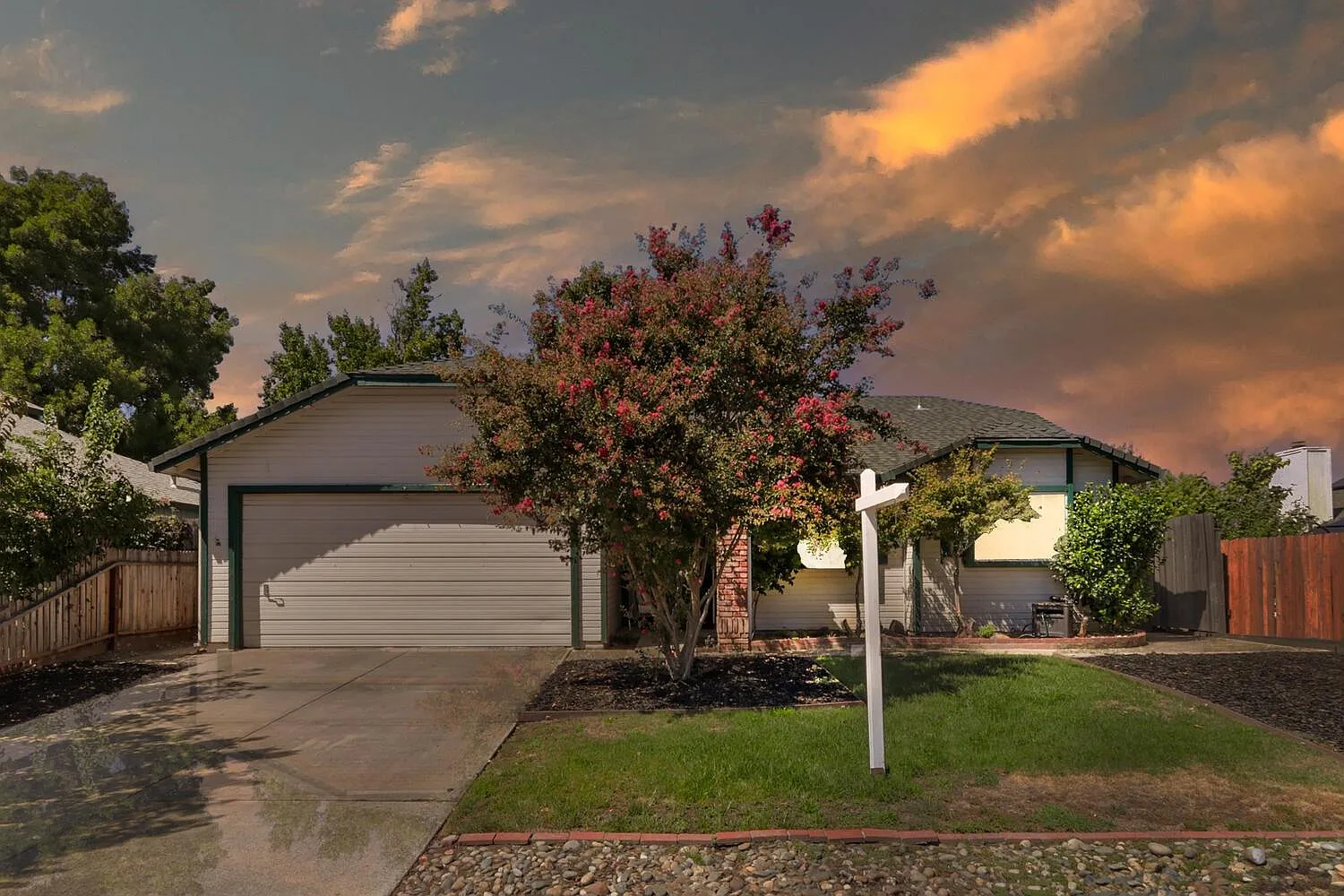 5648 Miners Cir photo 1