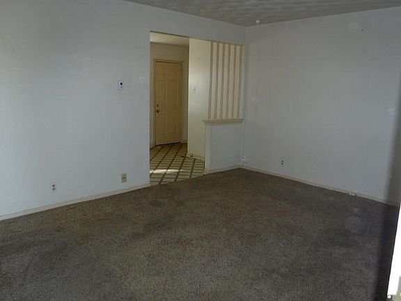 3rd image of 1606 Browning Dr