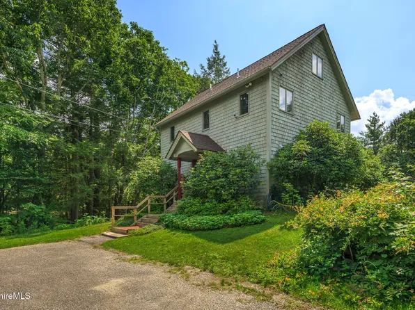 29 Jay Ln, Great Barrington, MA 01230