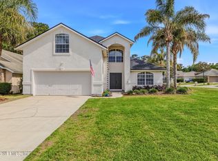 811 HICKORY KNOLLS Drive, Green Cove Springs, FL 32043