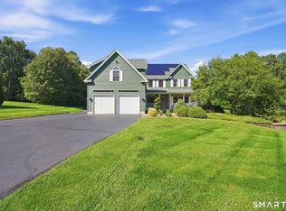 10 Overlook Pass, Ellington, CT 06029